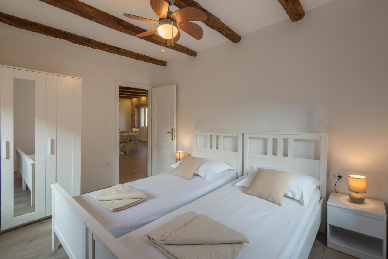 Apartments Bepi Komiža Dış mekan fotoğraf